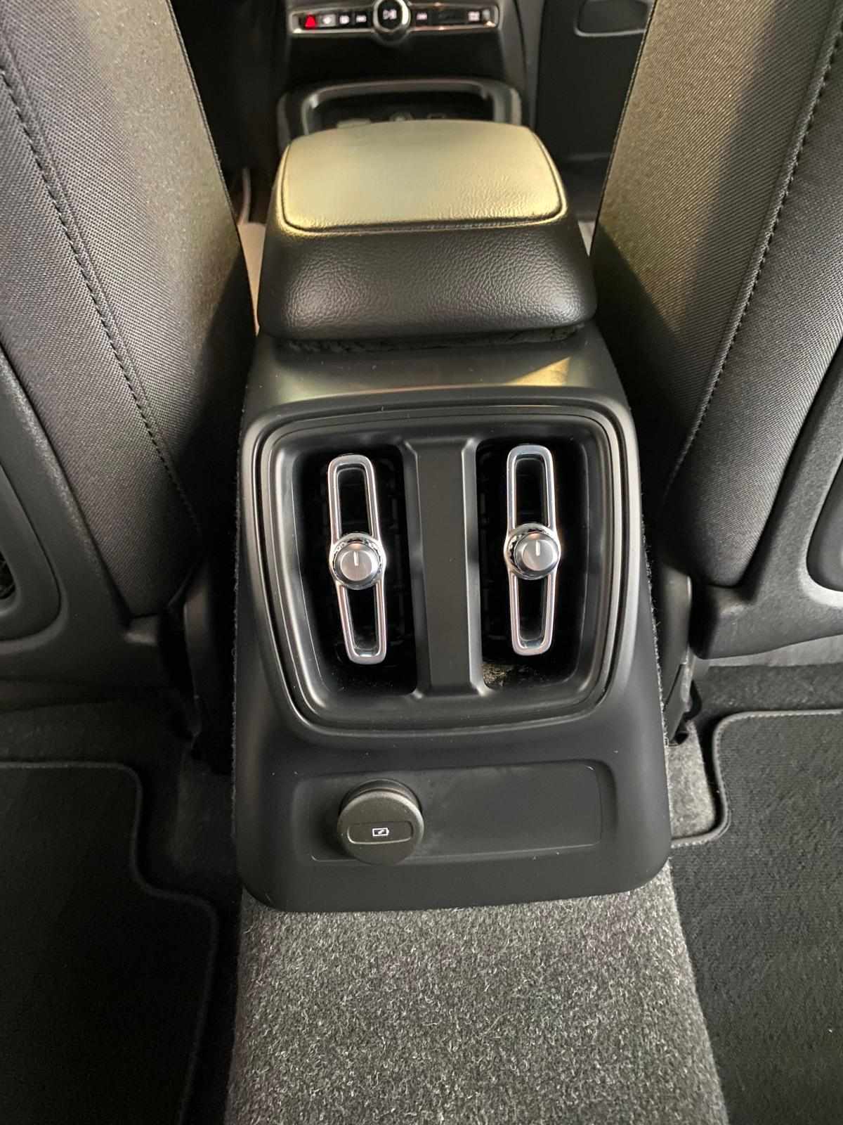 volvo-xc40-recharge-t4-phev-2022-gasolina-1477cc