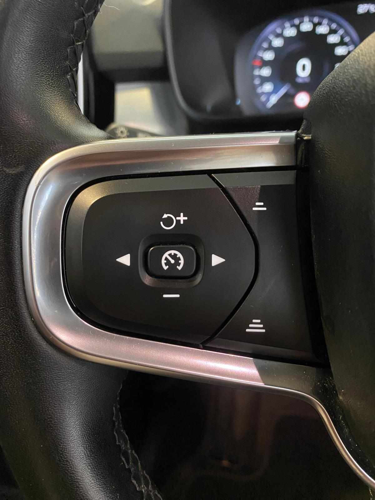 volvo-xc40-recharge-t4-phev-2022-gasolina-1477cc