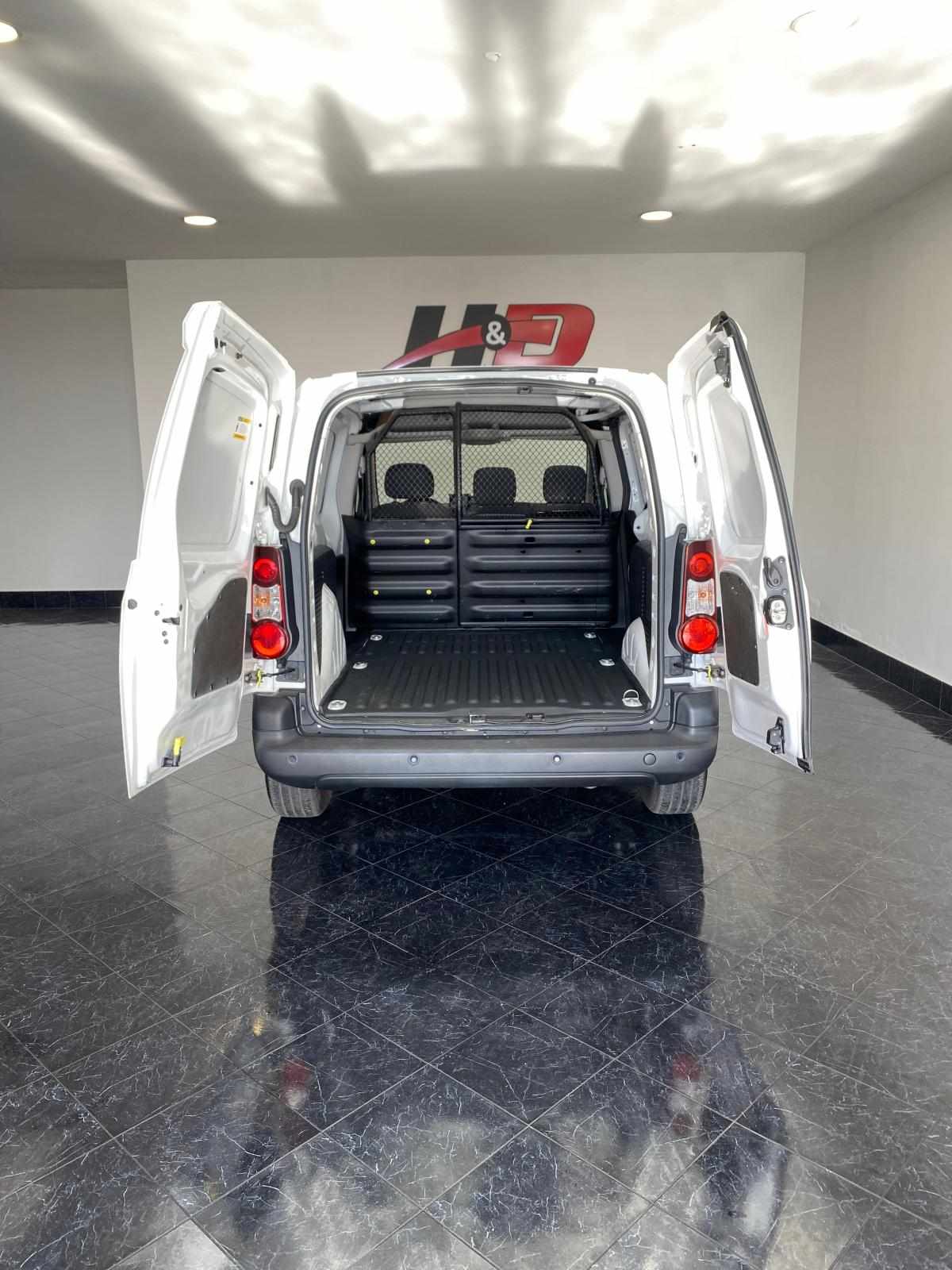 peugeot-partner-1-6-75cv-2017-diesel-1560cc
