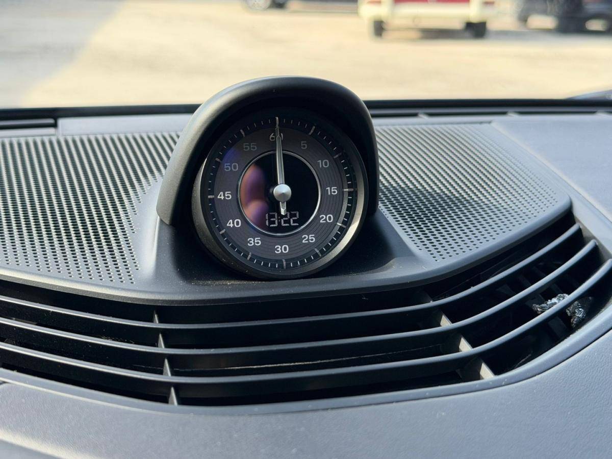 porsche-taycan-2023-eletrico-0cc