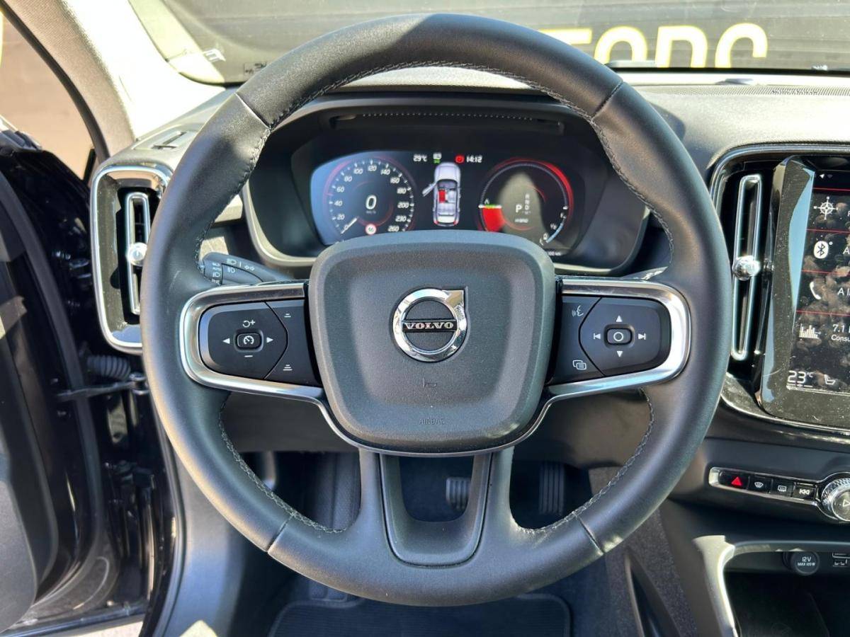 volvo-xc40-2023-hibrido-1477cc