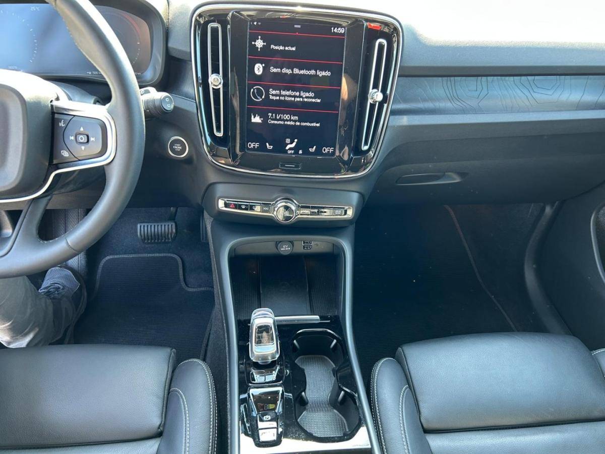 volvo-xc40-2023-hibrido-1477cc