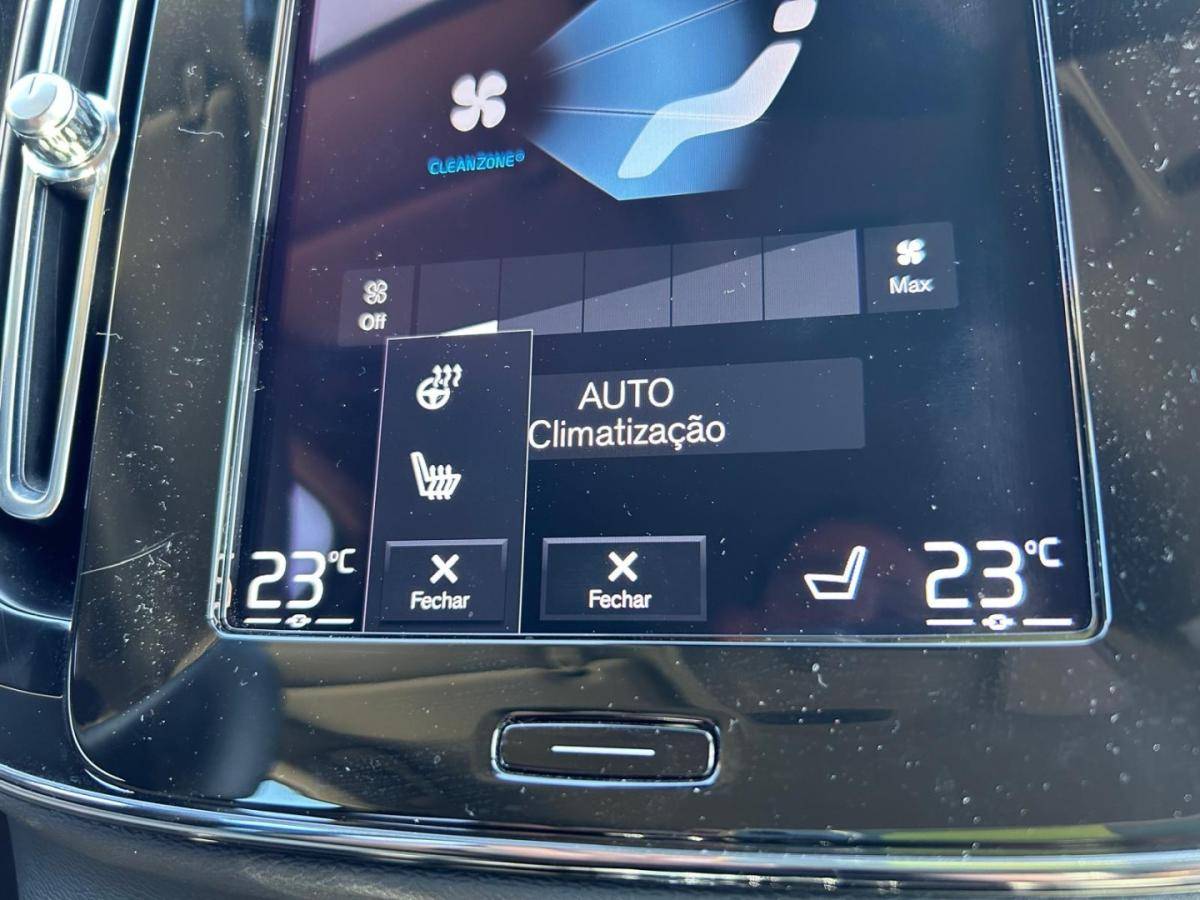 volvo-xc40-2023-hibrido-1477cc
