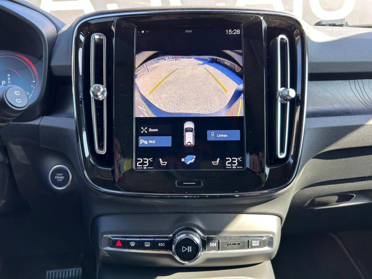 volvo-xc40-2023-hibrido-1477cc