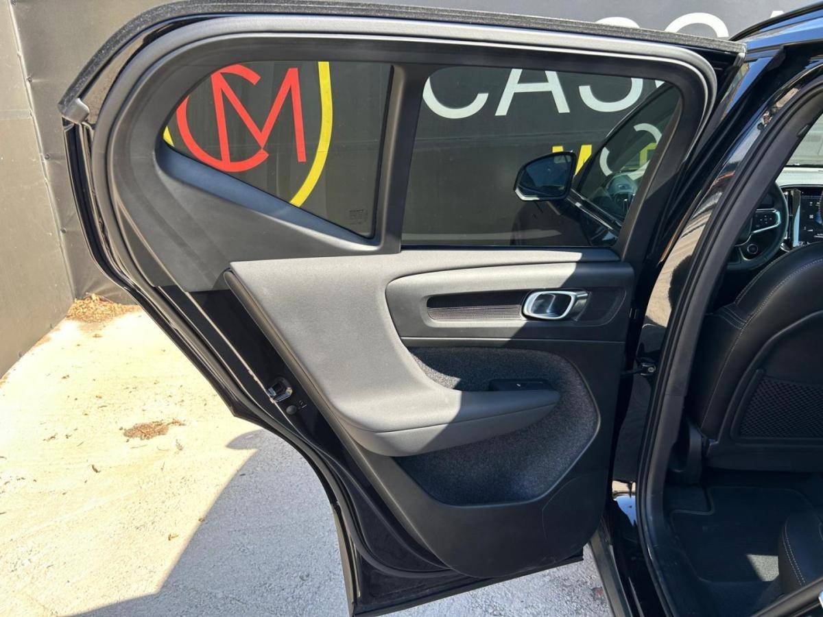 volvo-xc40-2023-hibrido-1477cc