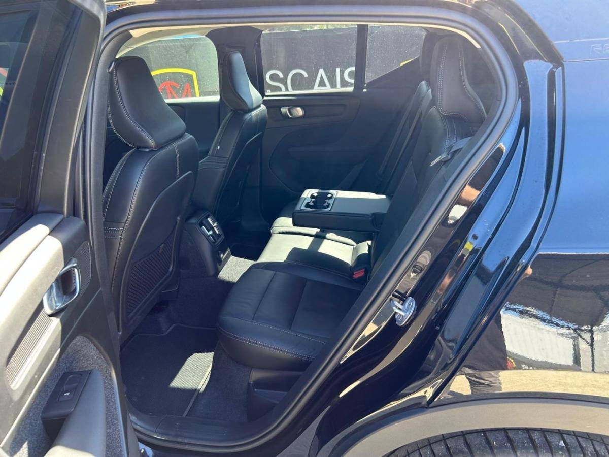 volvo-xc40-2023-hibrido-1477cc