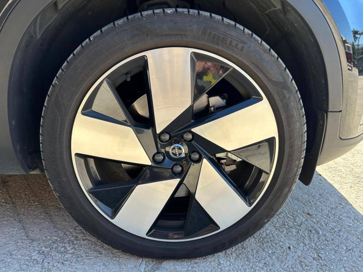 volvo-xc40-2023-hibrido-1477cc