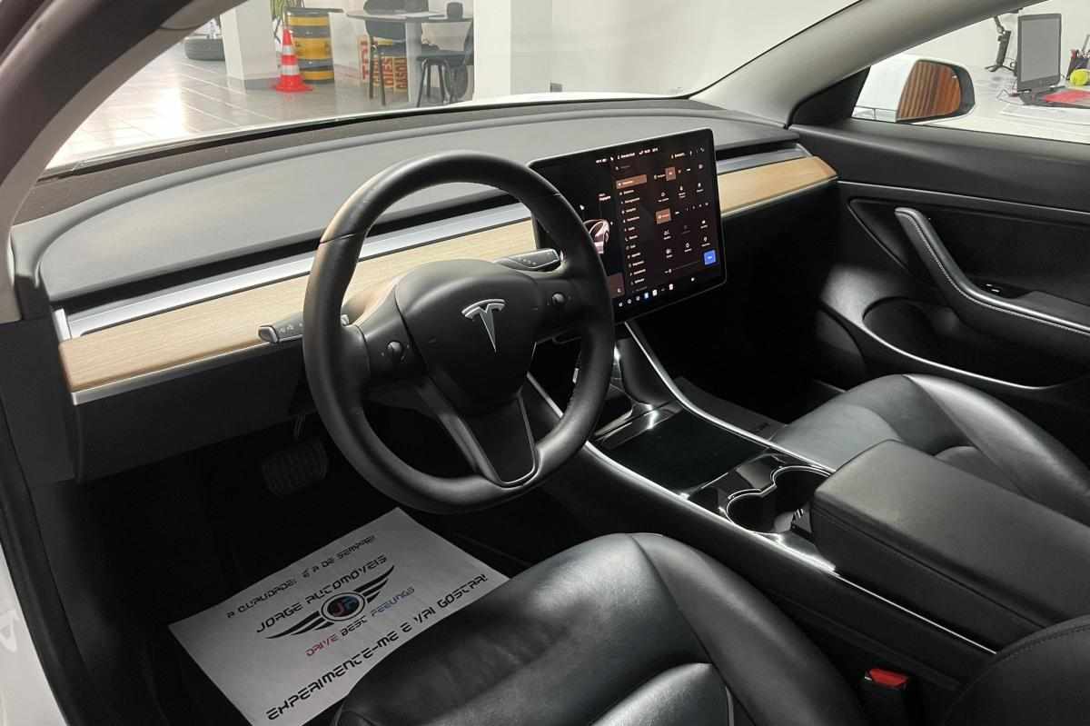 tesla-model-3-standard-range-2020-eletrico