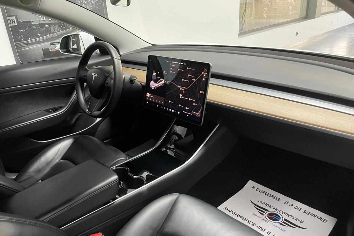 tesla-model-3-standard-range-2020-eletrico
