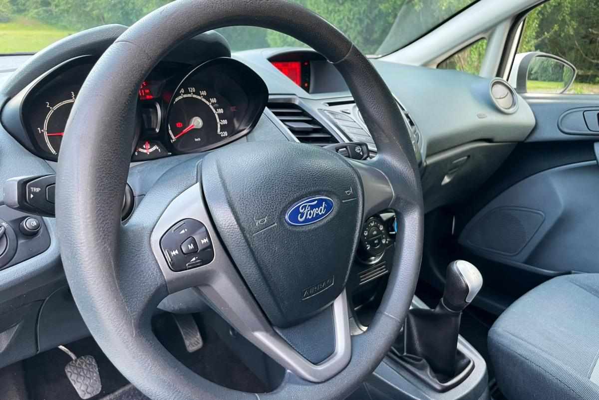 ford-fiesta-1-4-68cv-2010-diesel-1399cc