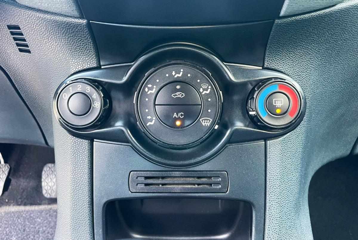 ford-fiesta-1-4-68cv-2010-diesel-1399cc