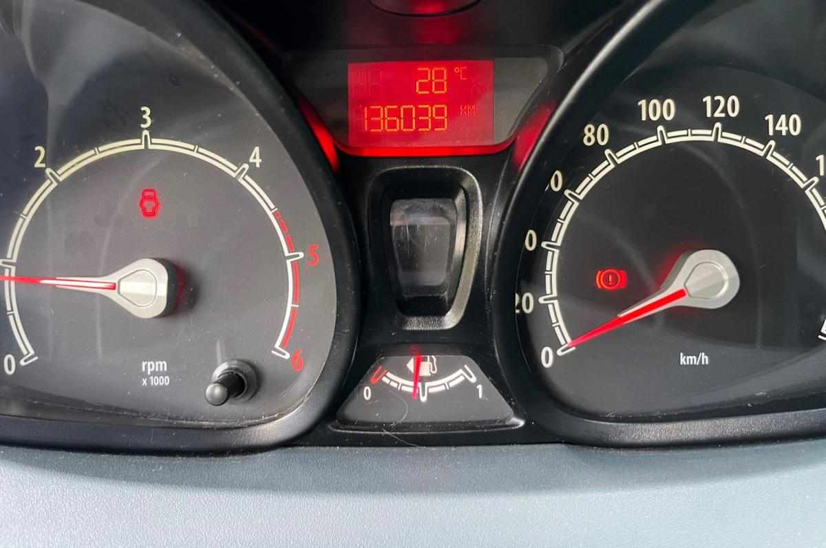 ford-fiesta-1-4-68cv-2010-diesel-1399cc