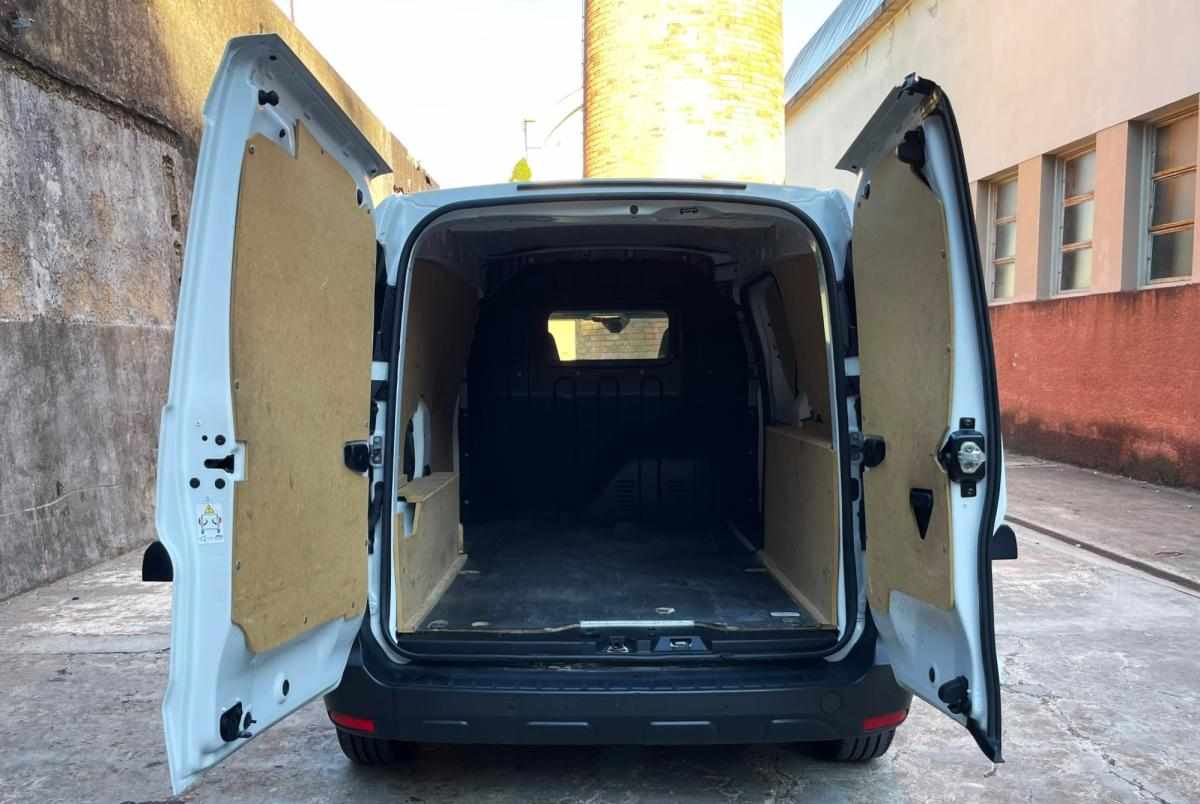 renault-express-1-5-95cv-2023-diesel-1461cc