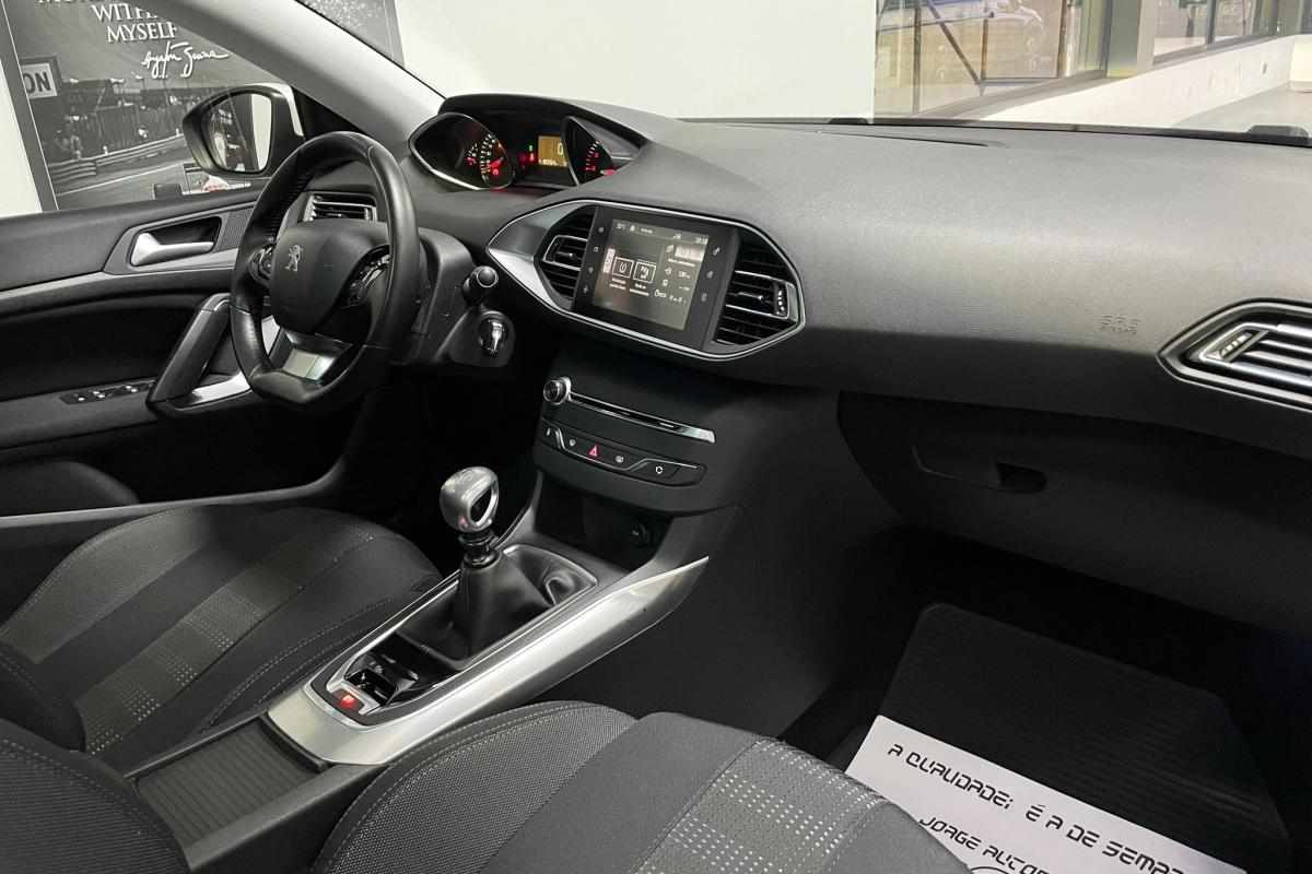 peugeot-308-1-6-e-hdi-fap-2014-diesel-1560cc
