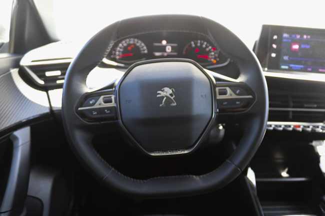 peugeot-2008-1-2-puretech-2022-gasolina-1199cc