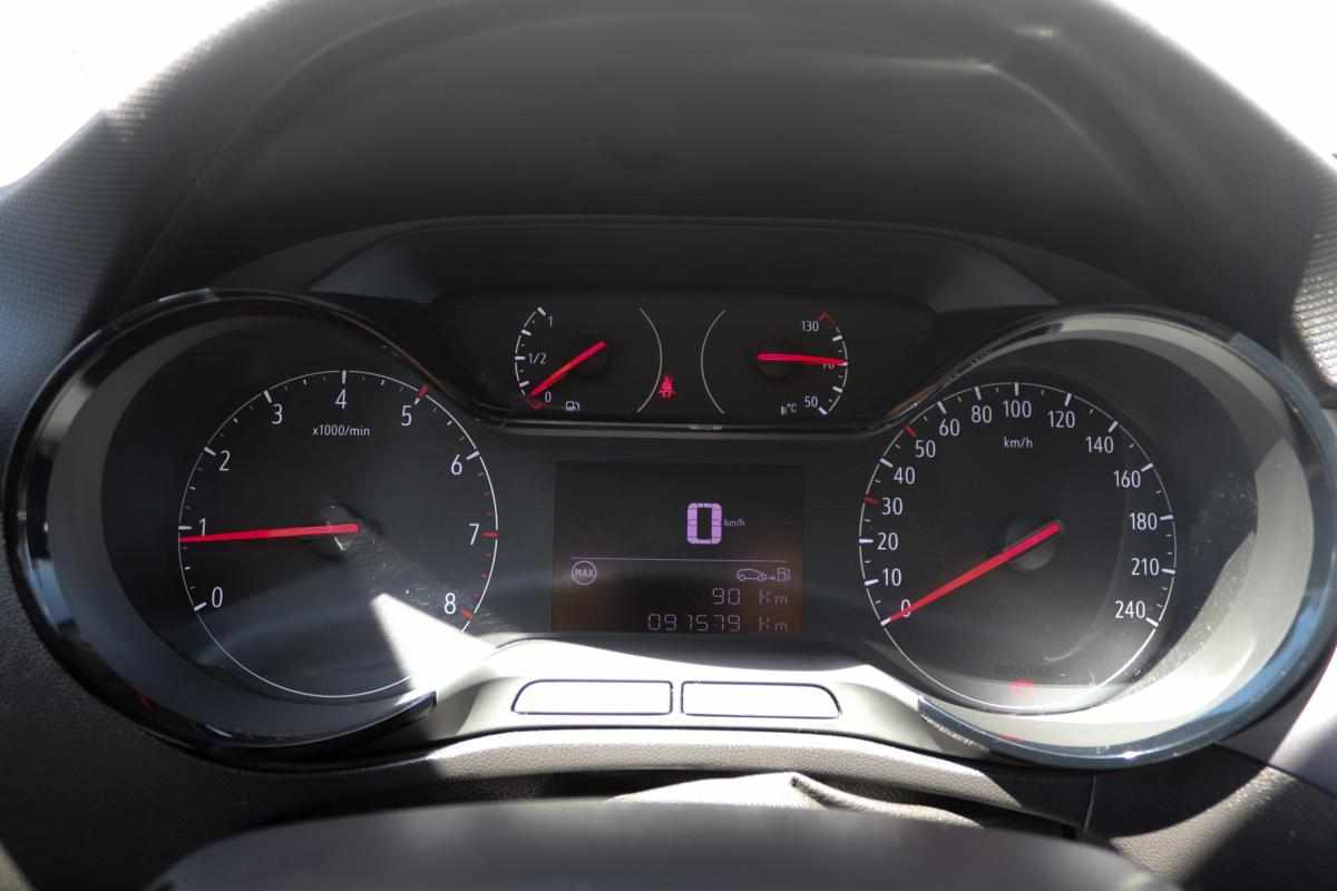 opel-crossland-1-5-110cv-2022-diesel-1499cc