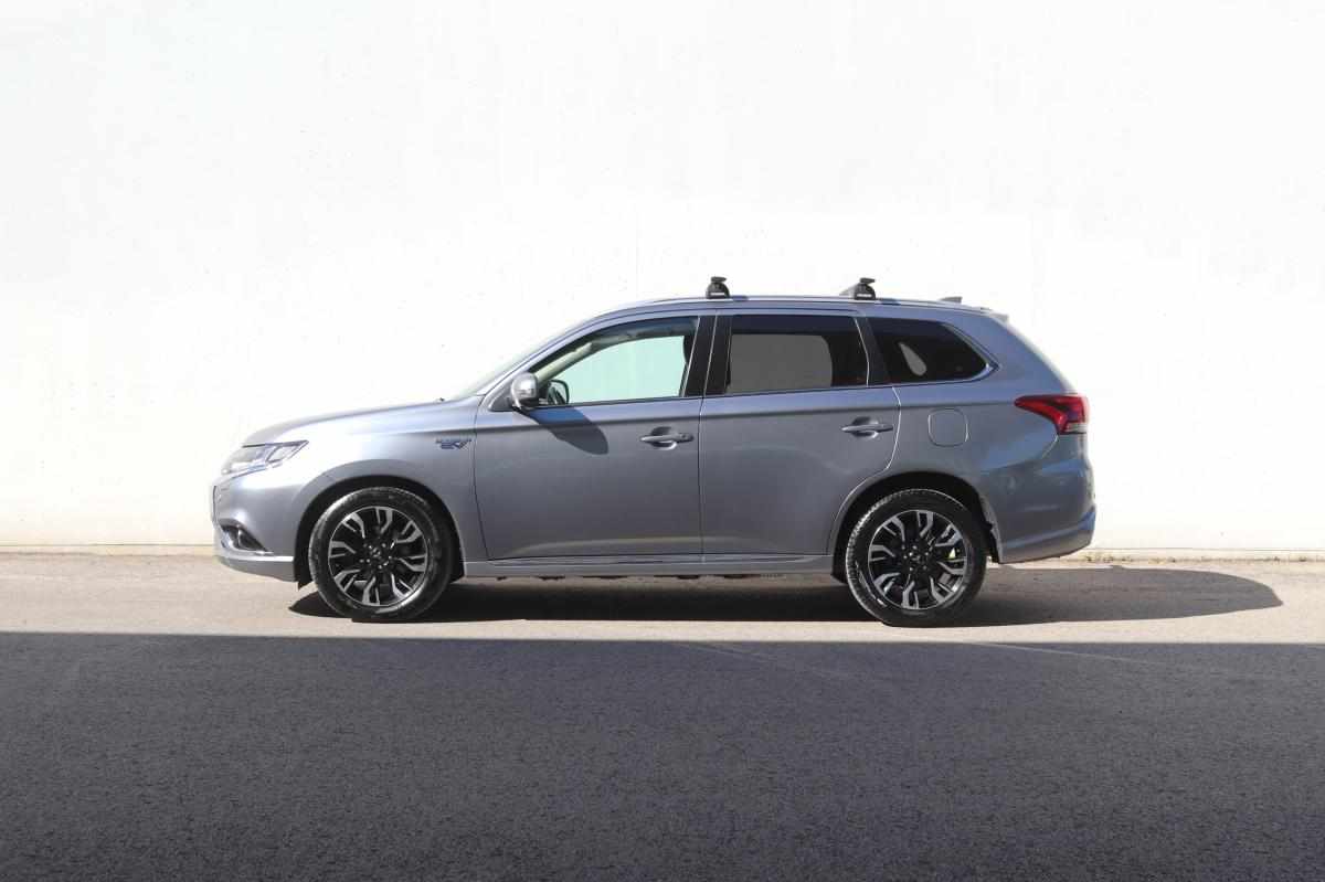 mitsubishi-outlander-2-0-p-hev-4wd-2017-gasolina-1998cc