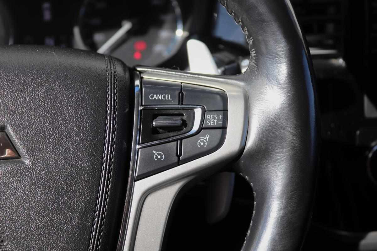 mitsubishi-outlander-2-0-p-hev-4wd-2017-gasolina-1998cc