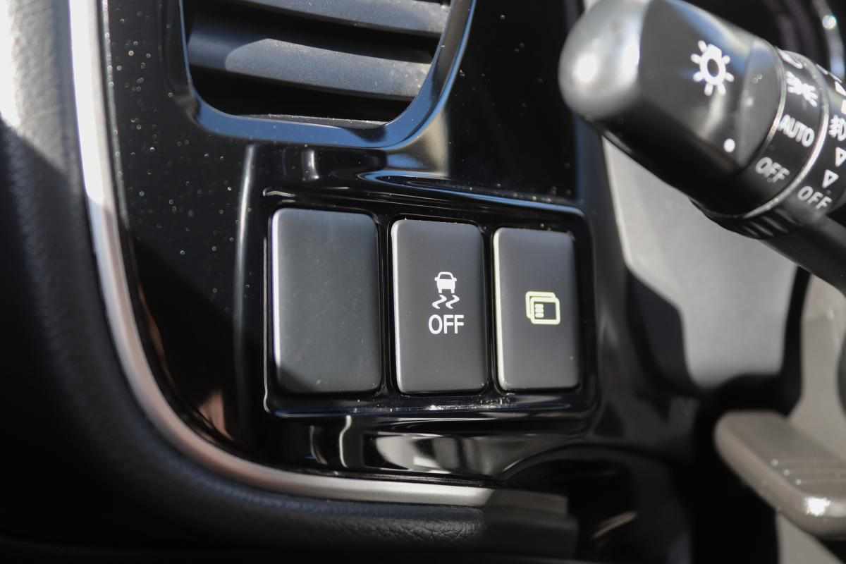 mitsubishi-outlander-2-0-p-hev-4wd-2017-gasolina-1998cc
