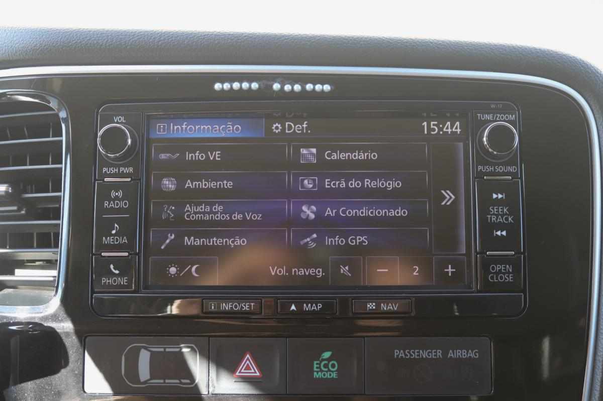 mitsubishi-outlander-2-0-p-hev-4wd-2017-gasolina-1998cc