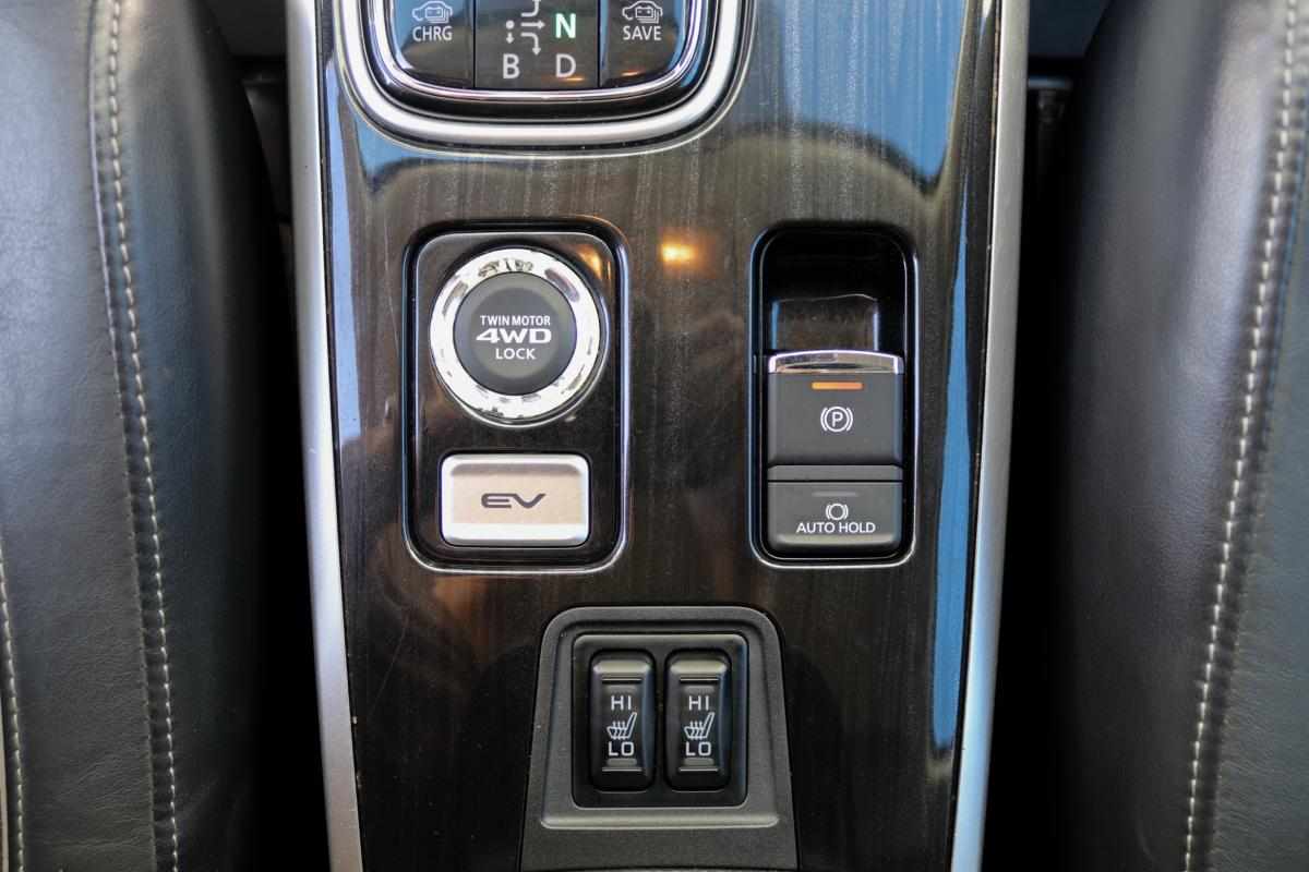 mitsubishi-outlander-2-0-p-hev-4wd-2017-gasolina-1998cc