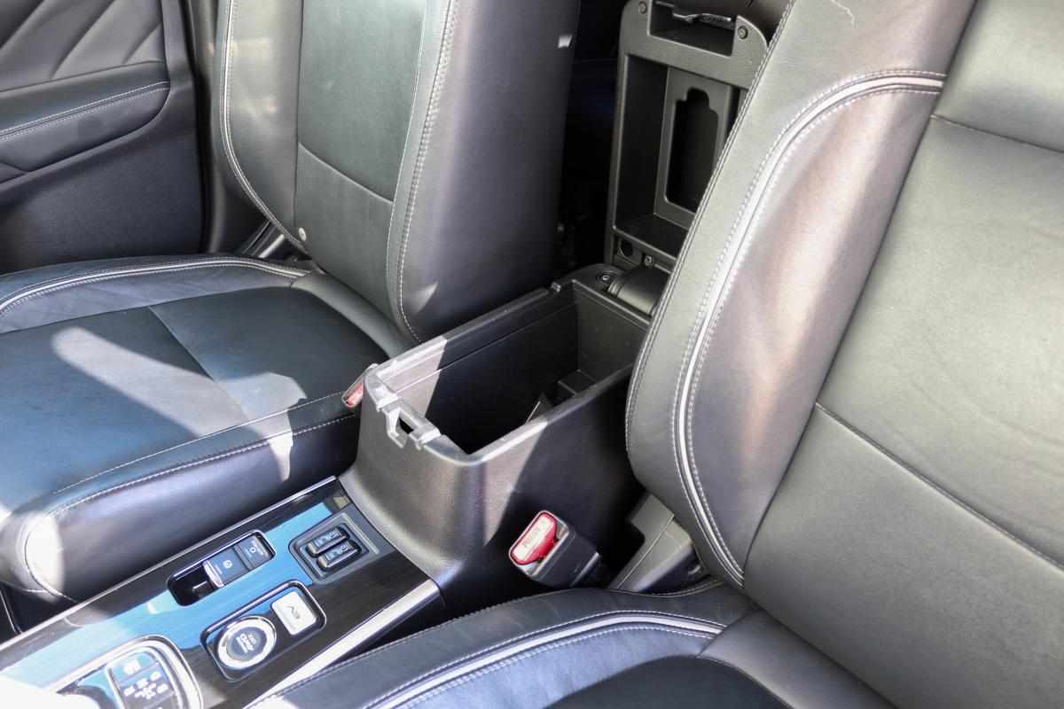 mitsubishi-outlander-2-0-p-hev-4wd-2017-gasolina-1998cc