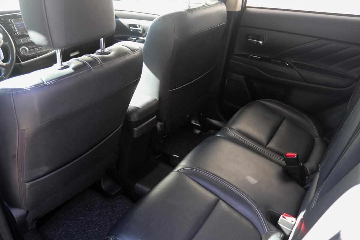 mitsubishi-outlander-2-0-p-hev-4wd-2017-gasolina-1998cc
