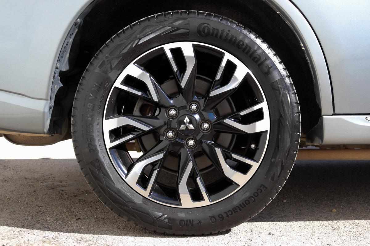 mitsubishi-outlander-2-0-p-hev-4wd-2017-gasolina-1998cc