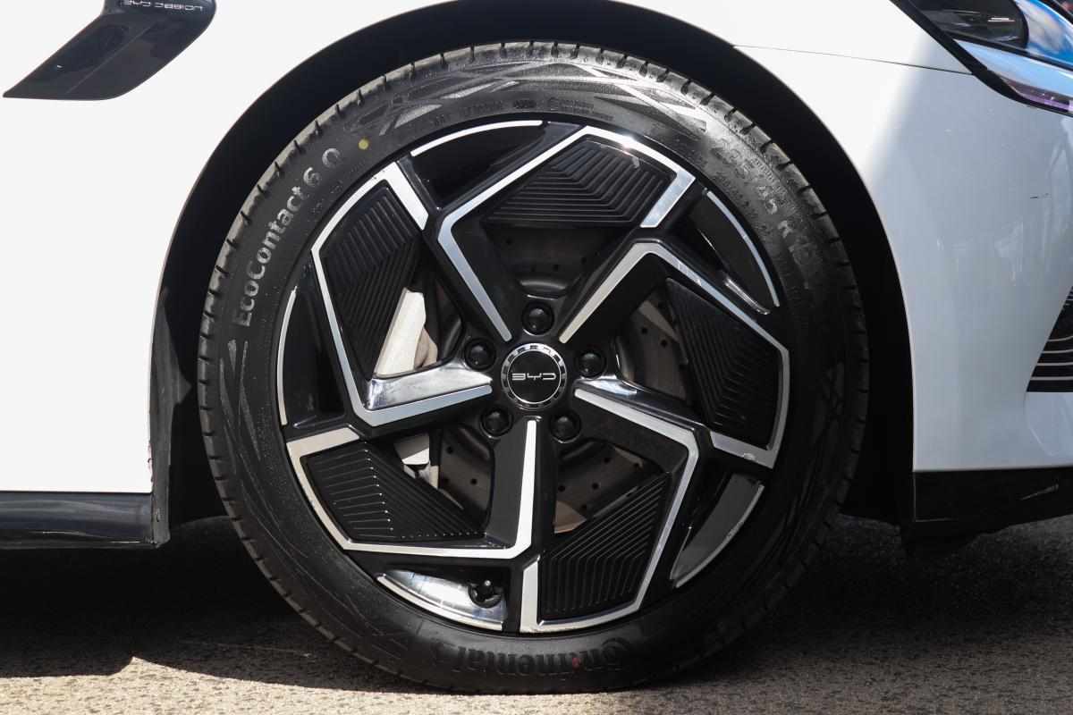 byd-seal-82-5-kwh-awd-excellence-2025-eletrico