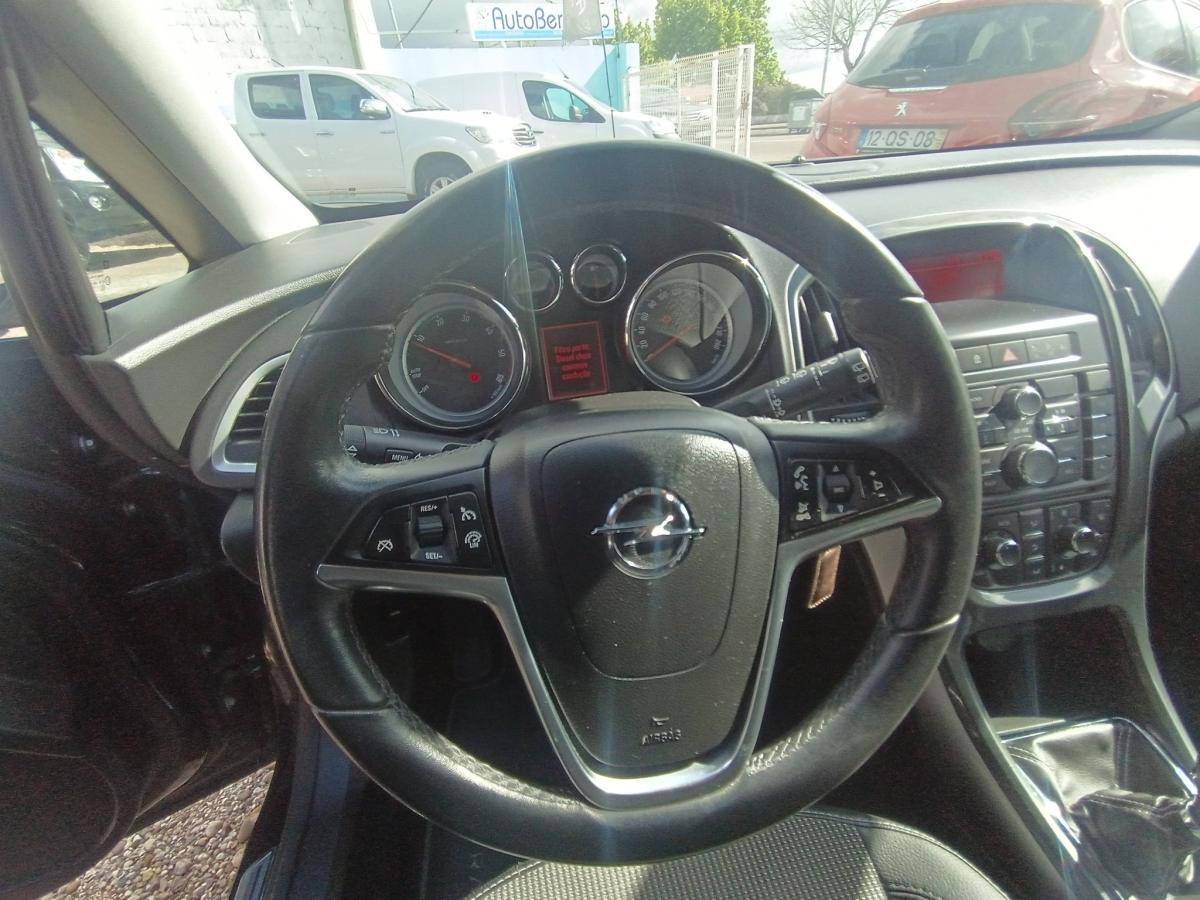 opel-astra-sport-tourer-2013-diesel-1686cc