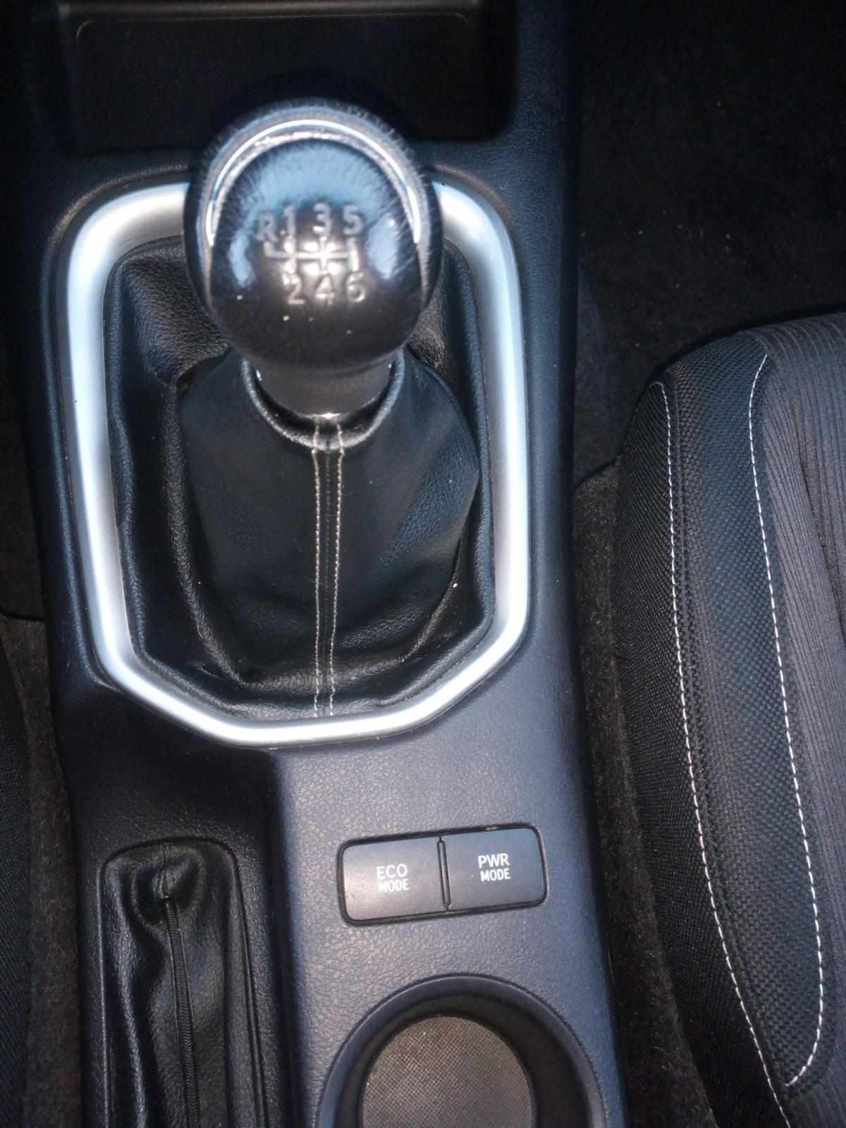 toyota-hilux-2018-diesel-2393cc