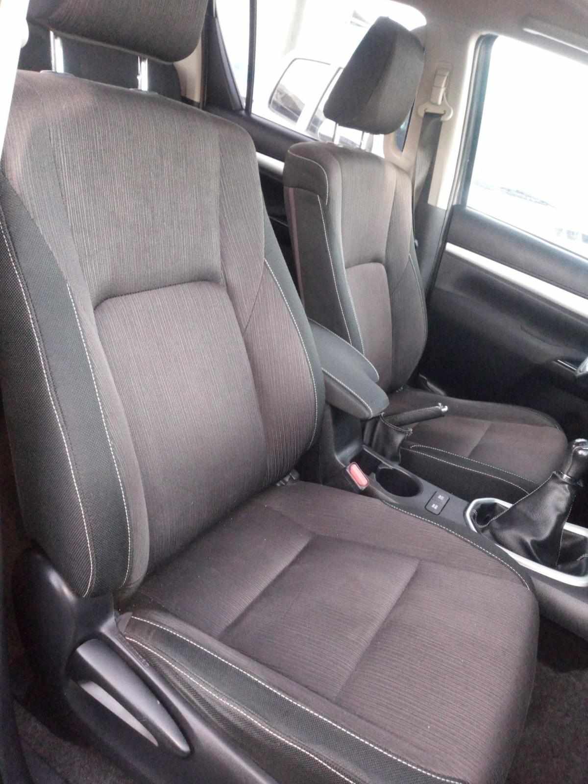 toyota-hilux-2018-diesel-2393cc