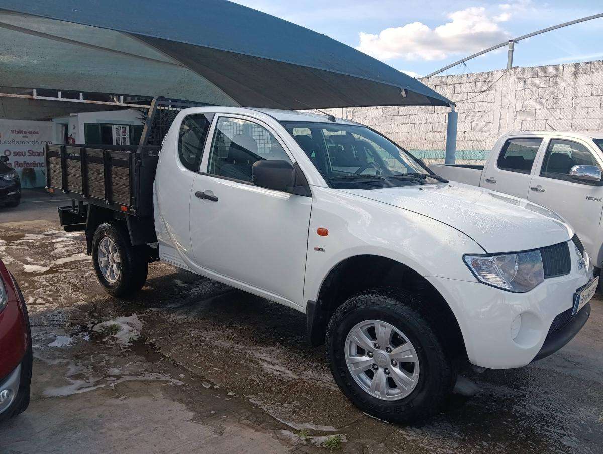 mitsubishi-l200-2010-diesel-2477cc