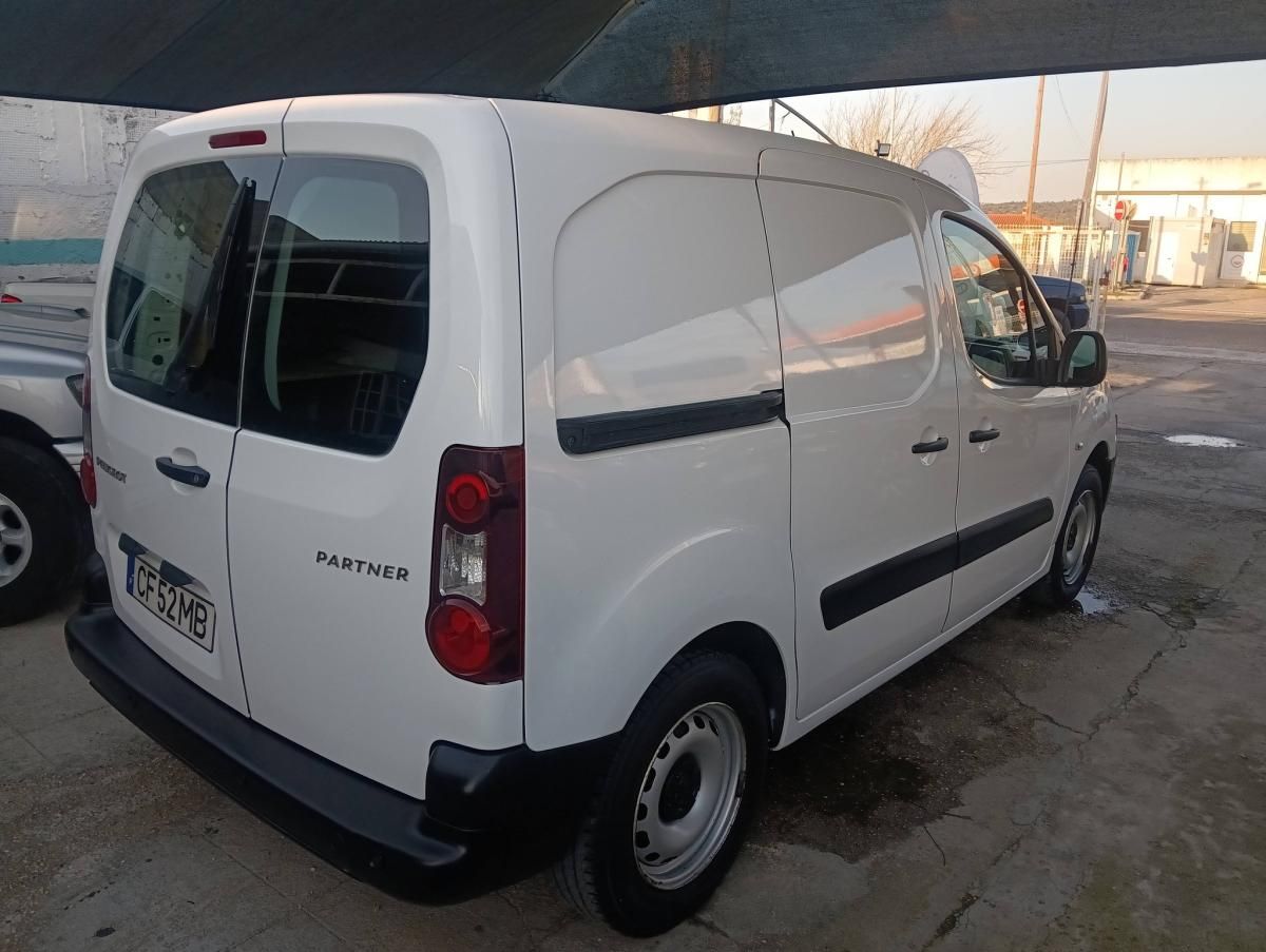 peugeot-partner-2018-diesel-1560cc