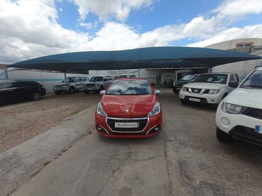 peugeot-208-2015-gasolina-1199cc