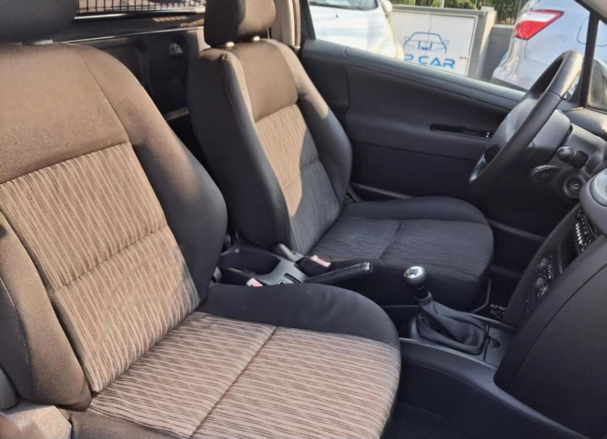 peugeot-207-cc-2011-diesel-1398cc