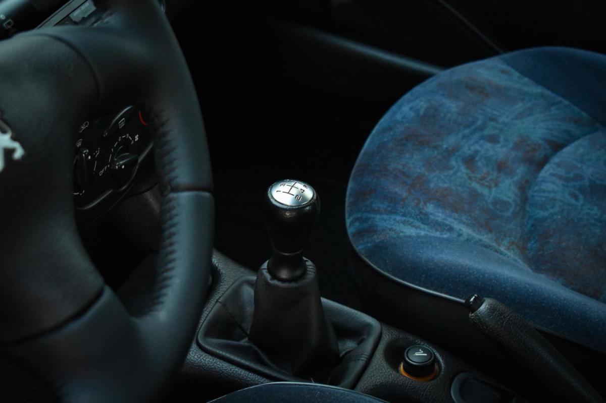 peugeot-206-2000-gasolina-1124cc