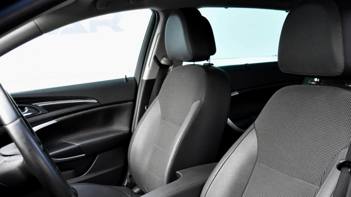 opel-insignia-sports-tourer-2011-diesel-1956cc