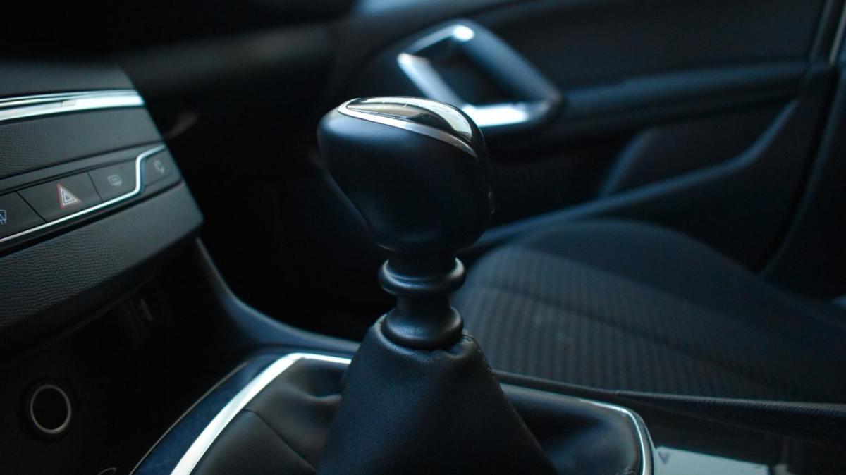 peugeot-308-sw-2020-diesel-1499cc