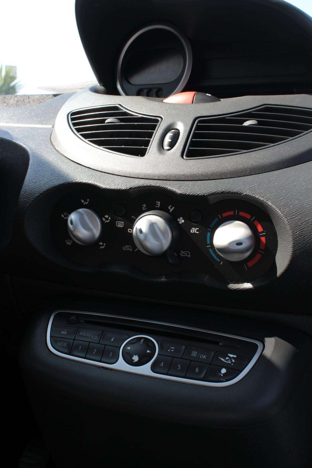 renault-twingo-1-5-dci-2011-diesel-1461cc