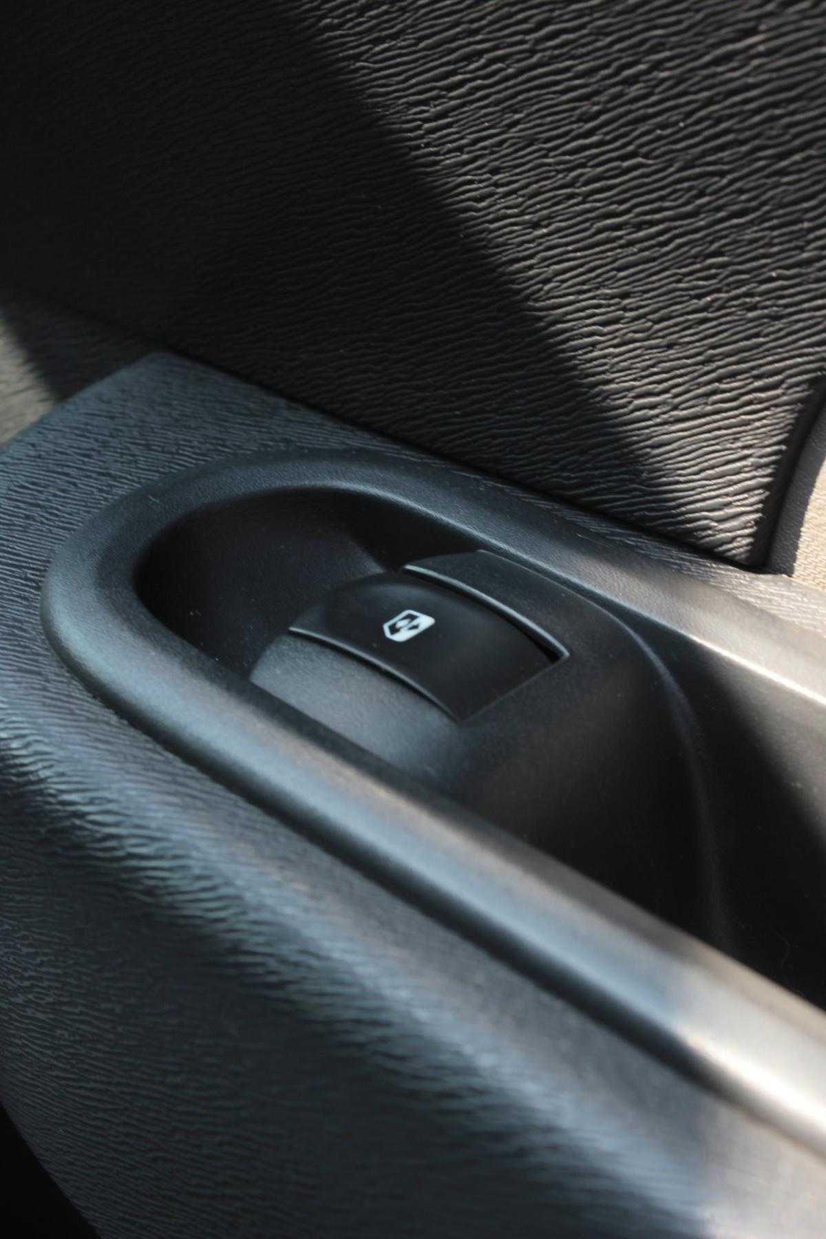 renault-twingo-1-5-dci-2011-diesel-1461cc