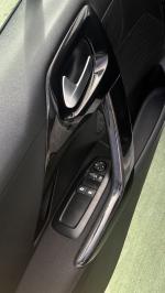 peugeot-208-1-5-102cv-2020-diesel-1499cc