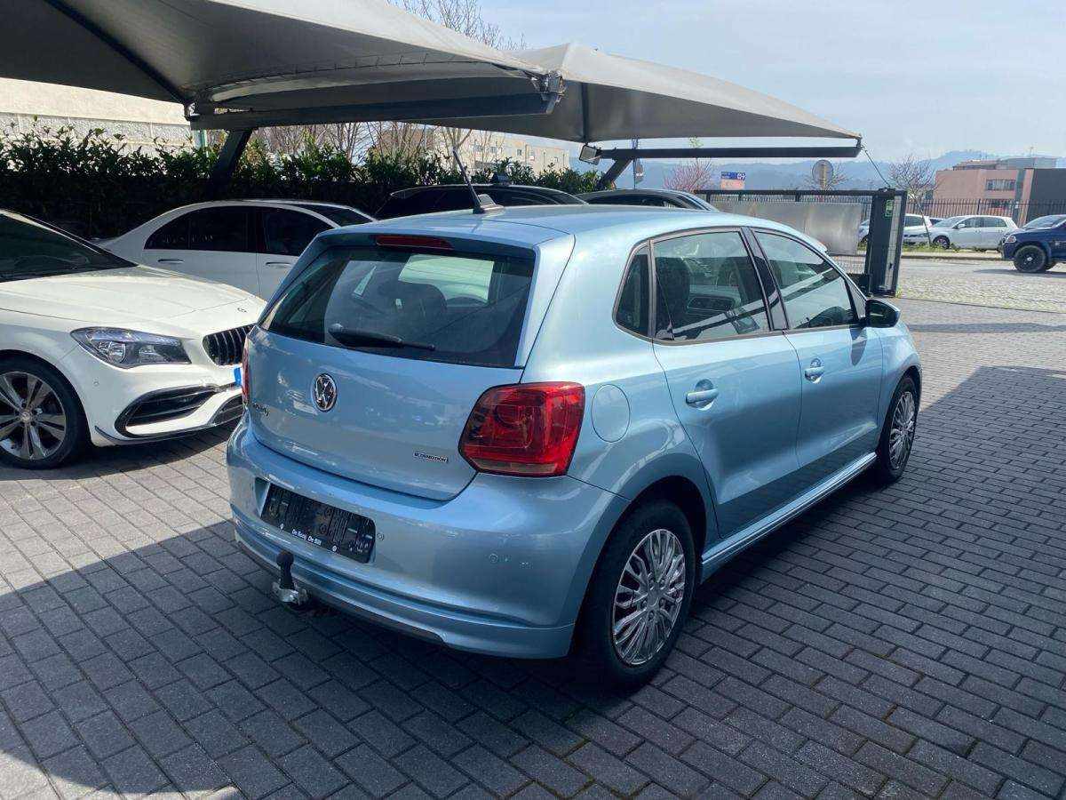 volkswagen-polo-2011-diesel-1598cc