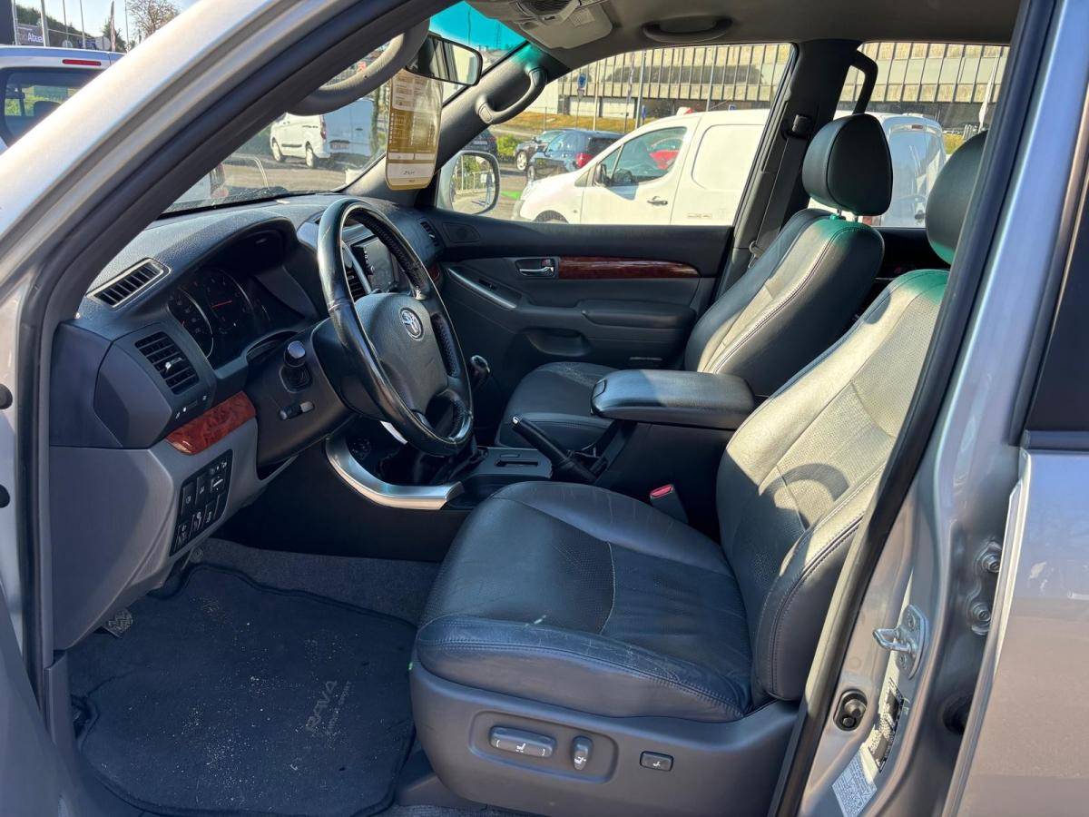 toyota-land-cruiser-2006-diesel-2982cc