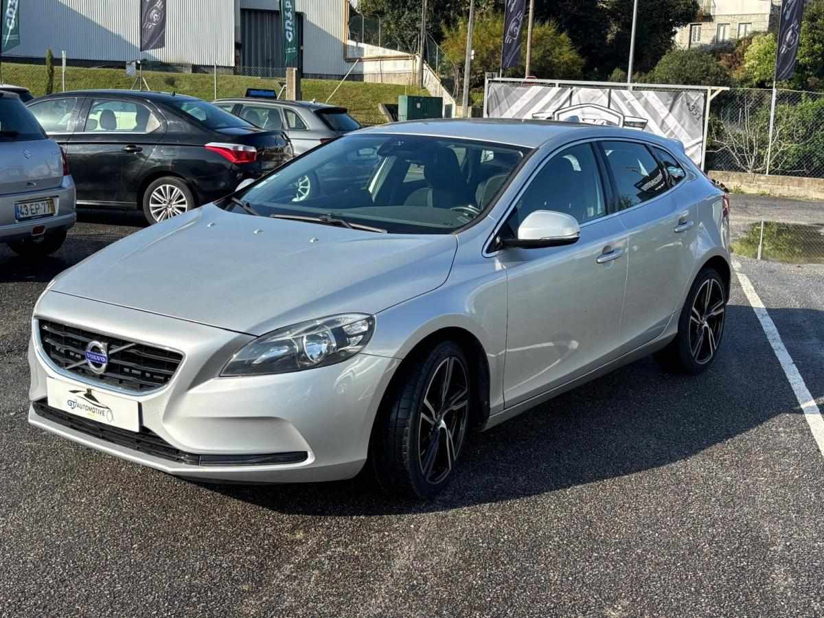 volvo-v40-2013-diesel-1969cc