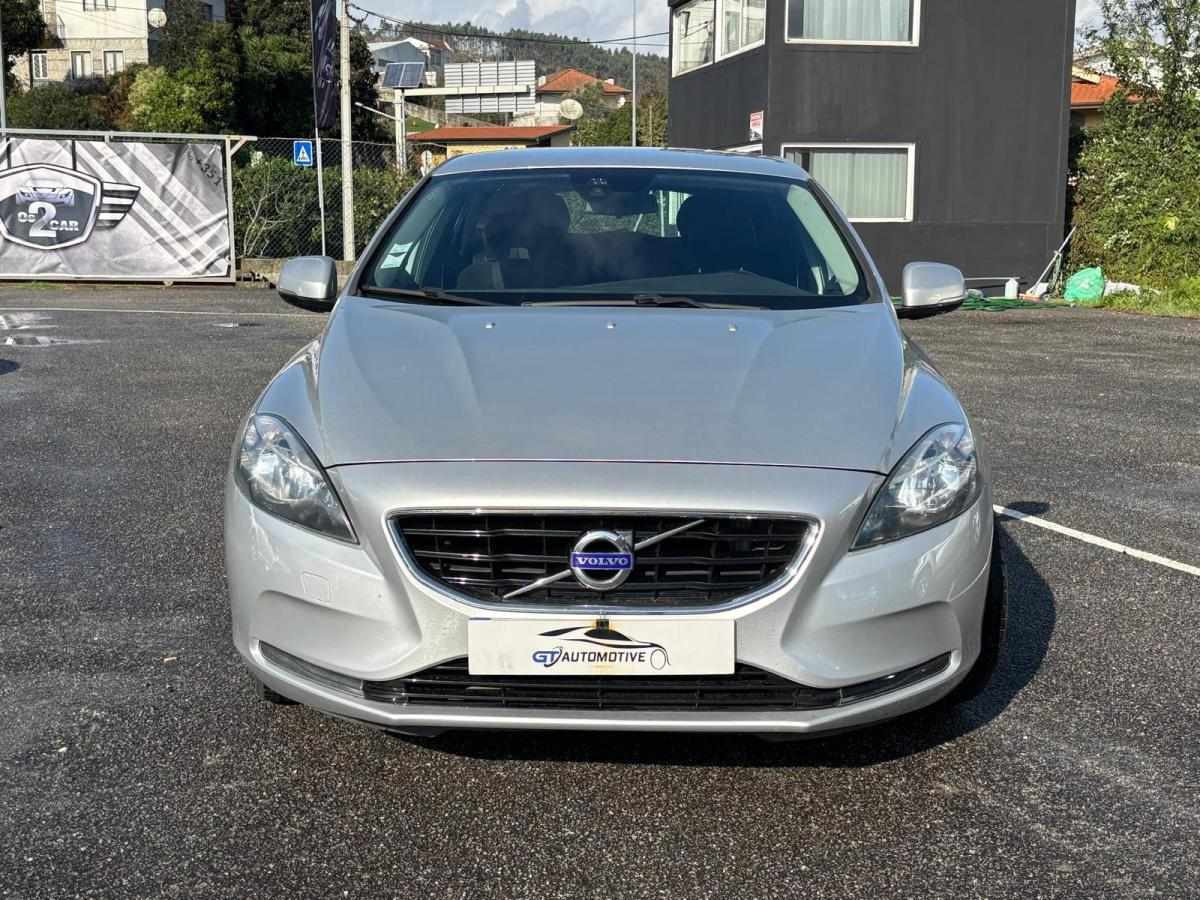 volvo-v40-2013-diesel-1969cc
