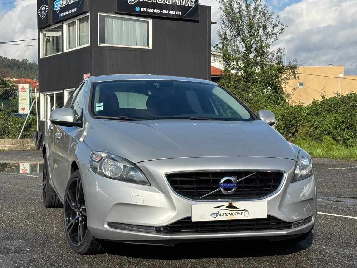 volvo-v40-2013-diesel-1969cc