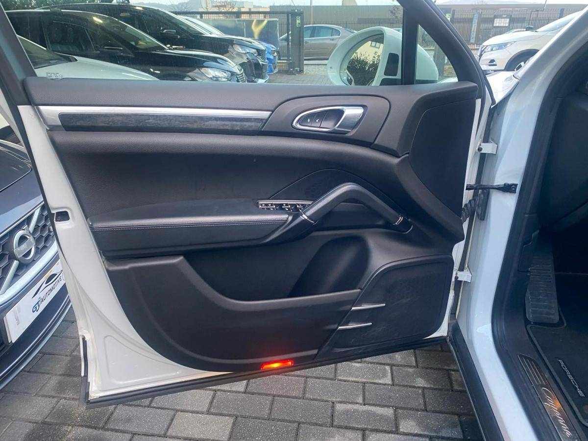 porsche-cayenne-2015-diesel-3000cc
