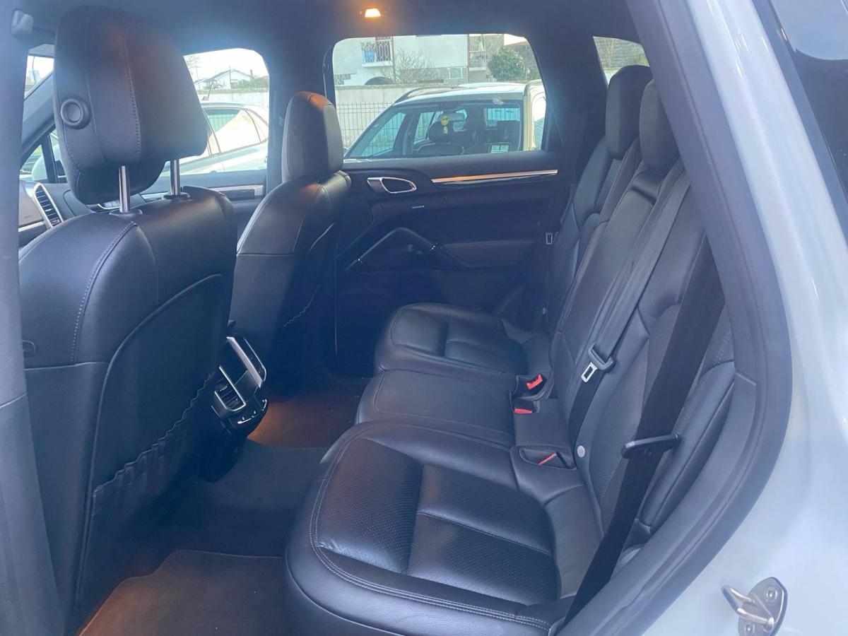 porsche-cayenne-2015-diesel-3000cc