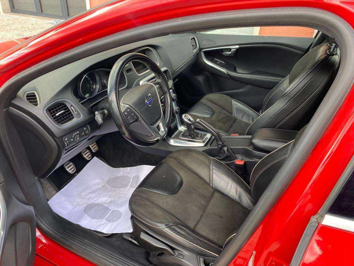 volvo-v40-2013-diesel-1560cc
